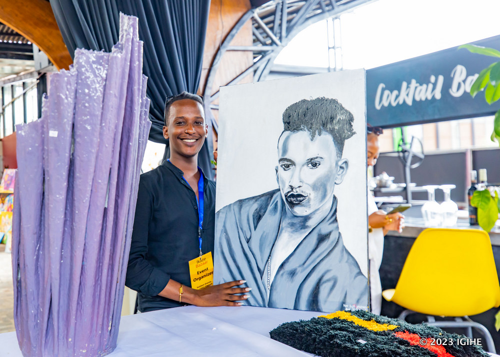 It was a good opportunity for artists to showcase their works of art. 