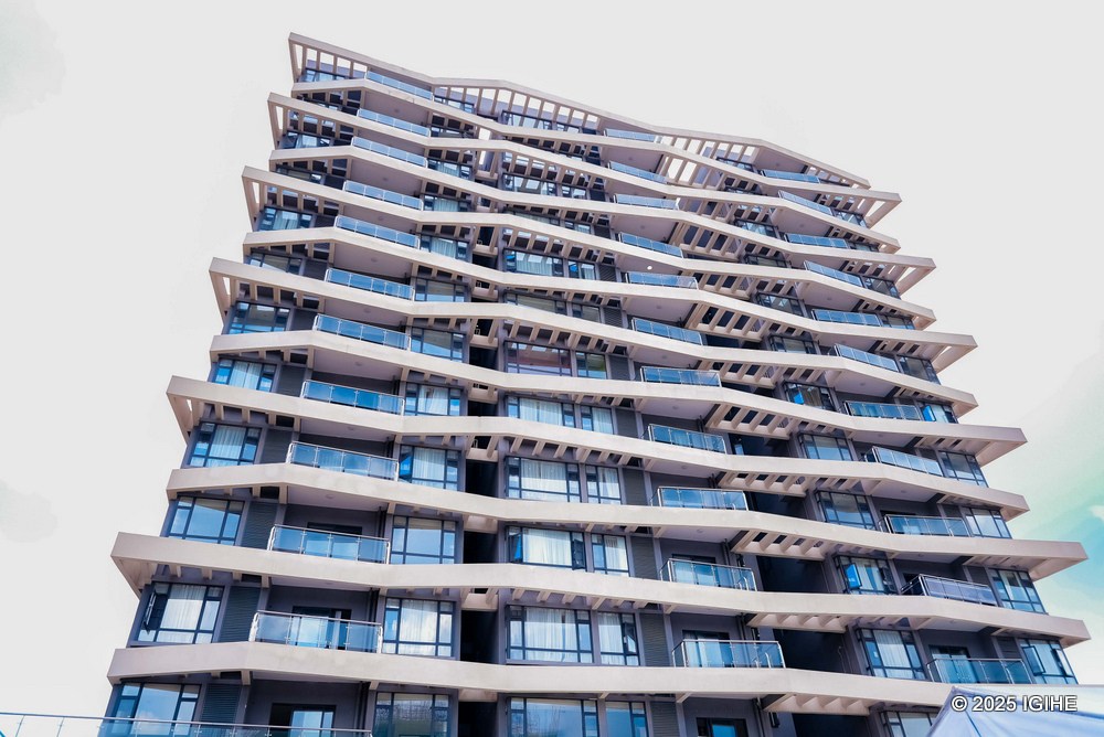Greenland Plaza, which consists of 84 apartments.
