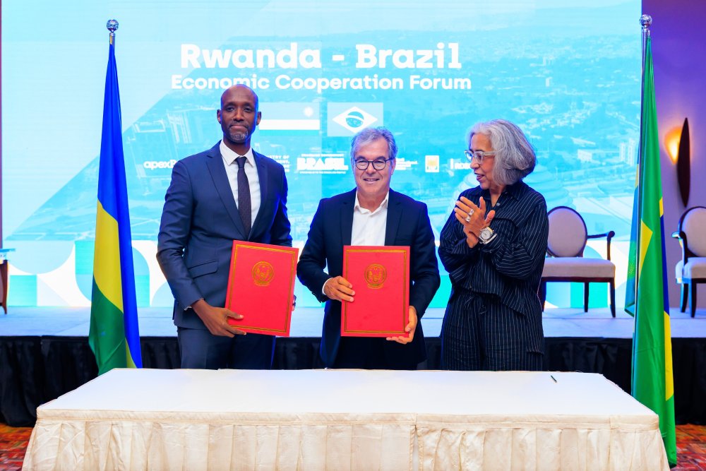 Rwanda was represented by the Chief Executive Officer of the Rwanda Development Board (RDB), Jean-Guy Afrika, while Brazil was represented by Jorge Viana, President of the Brazilian Trade and Investment Promotion Agency (APEX-Brazil).