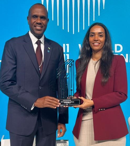 The award was received on behalf of the Government of Rwanda by Rwanda’s Ambassador to the UAE, John Mirenge, together with Estelle Kayitesi, Head of Policy and Partnerships at IREMBO.