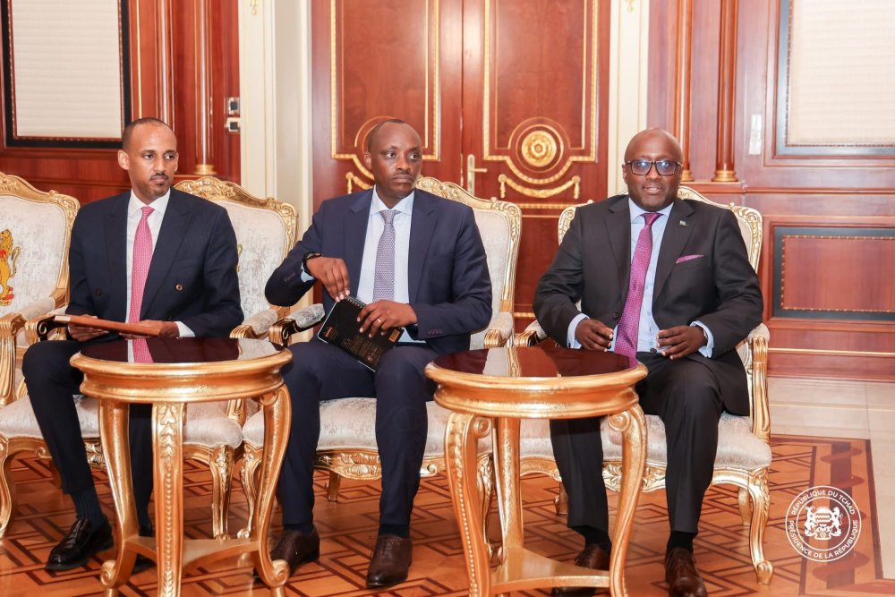 Amb. Nduhungirehe arrived in Chad on July 15, accompanied by Aimable Havugiyaremye, Secretary General of the National Intelligence and Security Service (NISS).