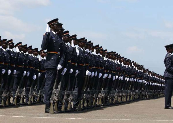 Police recruits take oath of service during a pass out parade at Kiganjo Police College in Nyeri on February 12, 2016. According to the available statistics, there are about 80,000 police officers in Kenya.