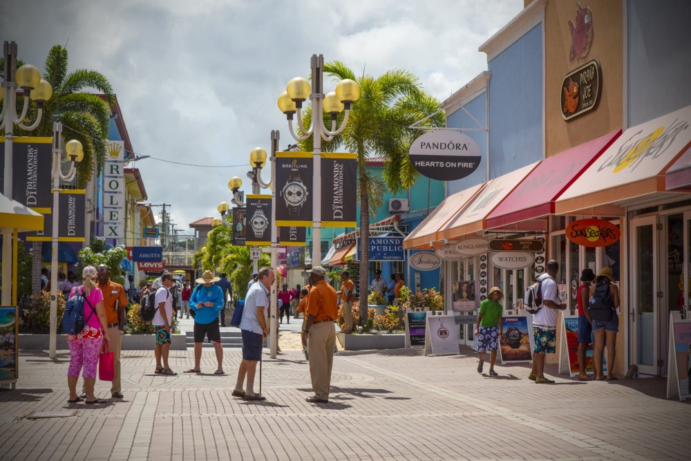 The economy of Antigua and Barbuda is relatively strong, with each citizen earning an average annual income of over $22,000.