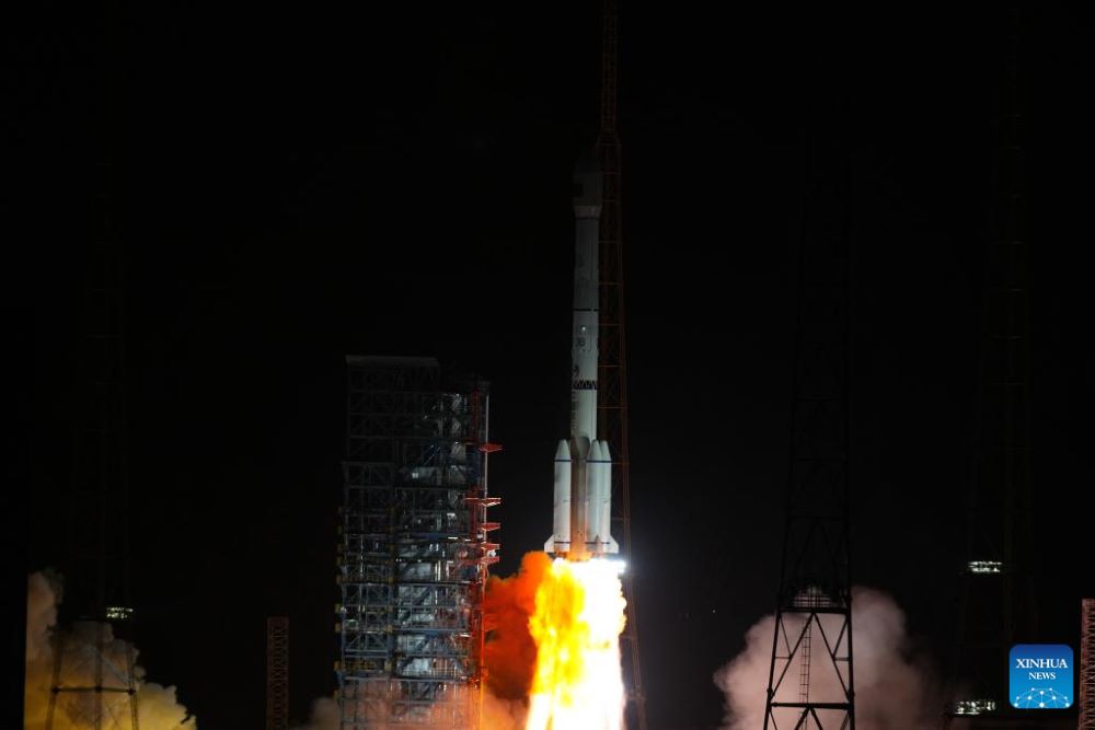 A Long March-3B carrier rocket carrying the satellite Zhongxing-6E blasts off from the Xichang Satellite Launch Center in southwest China's Sichuan Province, Nov. 9, 2023. China on Thursday successfully sent a new satellite into space. The satellite, Zhongxing-6E, entered the planned orbit successfully. (Photo by Chen Haojie/Xinhua)