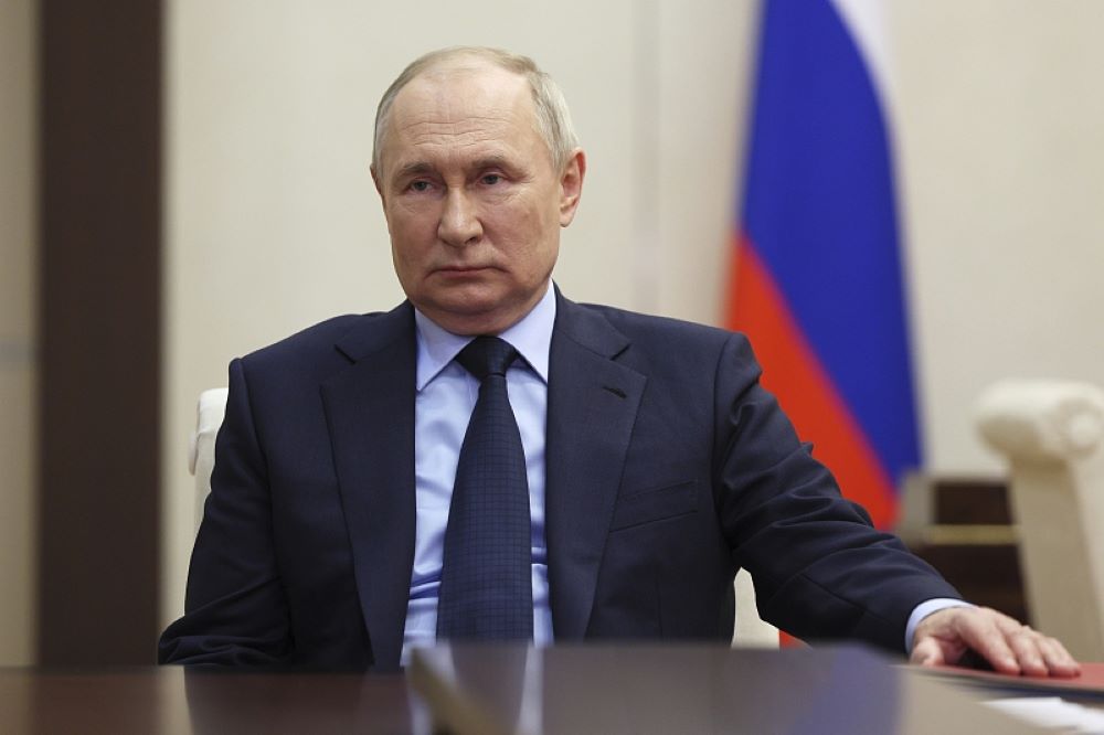 Russian President Vladimir Putin said on Wednesday that he expects Western sanctions against Russia to be intensified, and that his country needs to be ready for acts of sabotage on vital infrastructure.