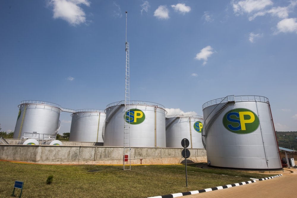 Rwanda has seven oil reserves containing 117.2 million liters of petroleum products, including gasoline, diesel, and aviation fuel. 
