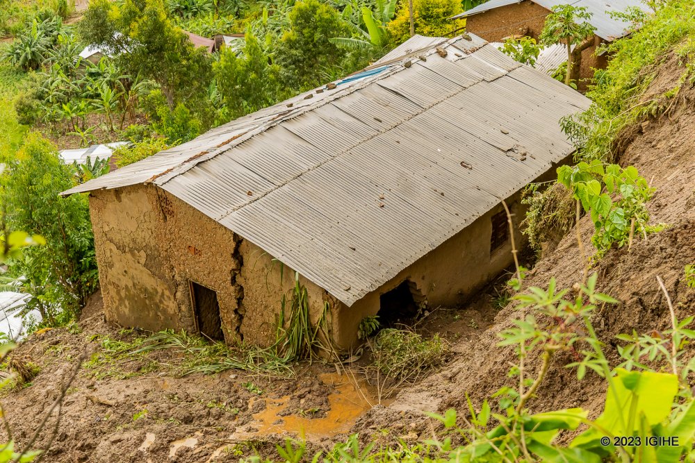 Five people have been killed and 25 others injured after heavy rains and thunderstorms swept across parts of Rwanda between August 16 and 17, the Ministry in Charge of Emergency Management (MINEMA) said on Monday.