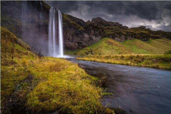 Seljalandsfoss waterfall is one of the country’s most spectacular image