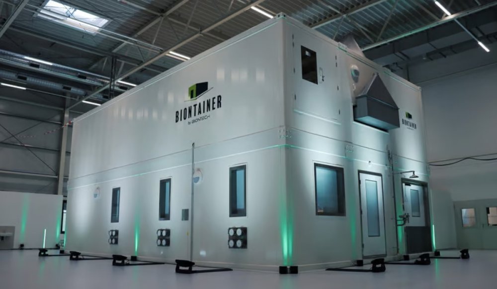 The first unit of the BioNTech vaccine manufacturing facility, situated in the Special Economic Zone in Masoro, Gasabo District was inaugurated on December 18, 2023.
