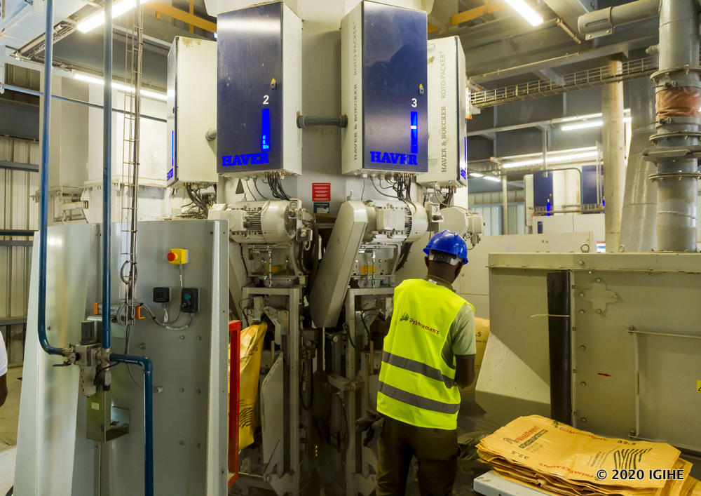 The plant has a capacity of making 600,000 tons of cement per year, employing more than 100 professional workers.
