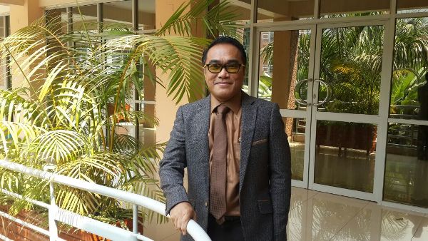 Dr. Vince Sinining