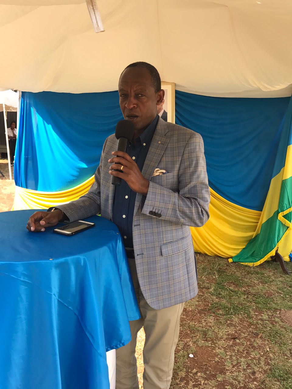 Rwanda's High Commissioner to Kenya , Ambassador James Kimonyo addressing his remarks.