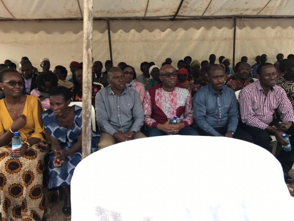 MINEDUC, stakeholders donated more home equipment including chairs and mattresses worth Rwf 17 million to 13 families in Gatsibo district.