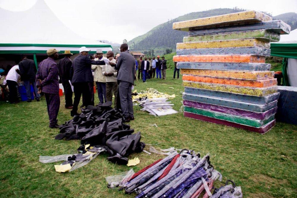 The recognition that took place recently, farmers were given 25 cows, 30 mattresses, umbrellas, and rubber boots.