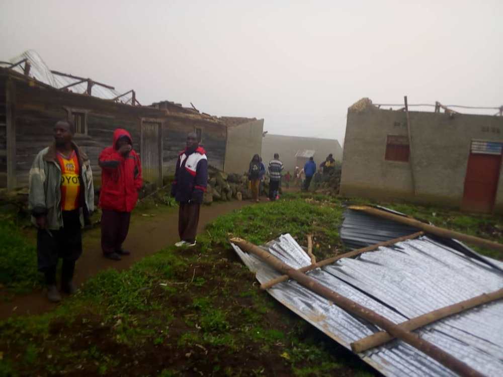 Heavy rains on Tuesday this week at around 8:30 pm, were accompanied by strong winds that destroyed 17 houses in Bugeshi Sector, Rubavu District.