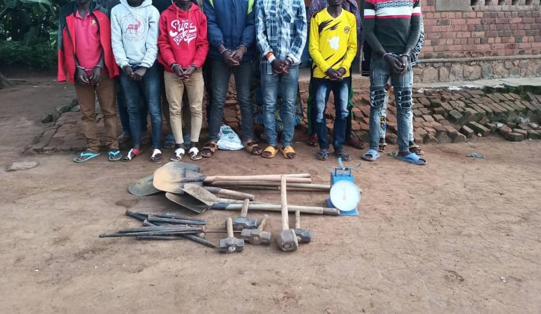 Rwanda National Police (RNP) has arrested 48 people in Rulindo and Rwamagana districts, suspected to be members of rackets engaged in illegal mineral trade and theft.