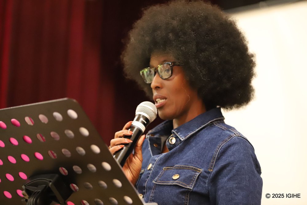 During the commemoration event held in Charleroi, Lydia Umurerwa gave a moving testimony about how she survived the 1994 Genocide against the Tutsi.