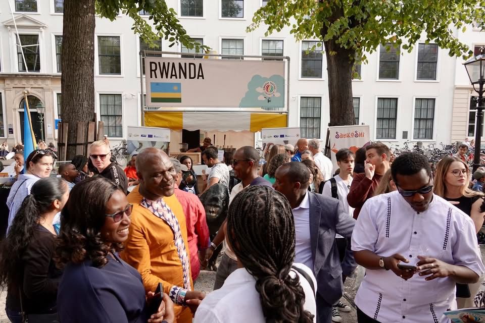 Ambassador Lambert Dushimimana welcomed guests alongside the embassy team, sharing Rwanda’s history and hospitality.