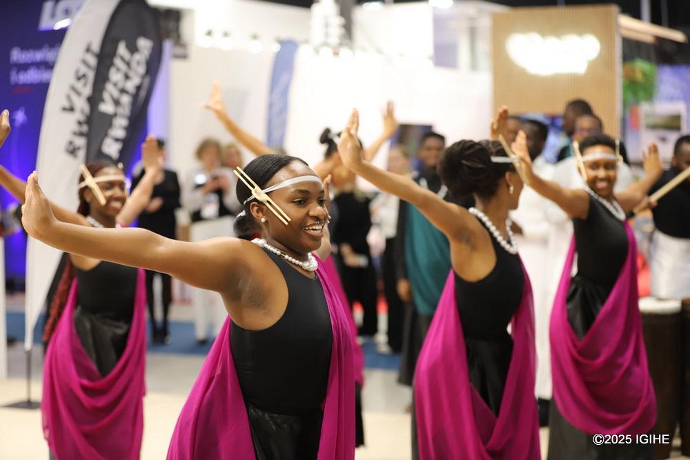 The ceremony also featured a performance by Icyeza traditional dance troupe.