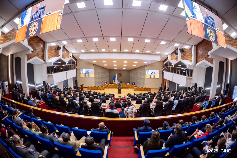 The ceremony took place on December 11, at the parliamentary building in Kimihurura.