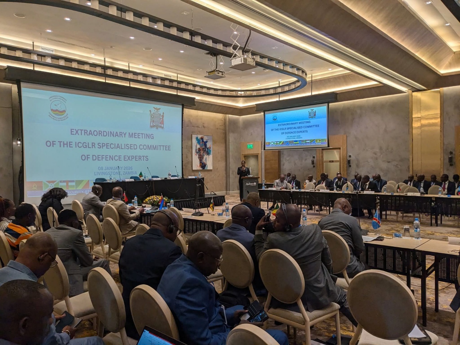A meeting of defense experts from member countries of the International Conference on the Great Lakes Region (ICGLR) opened on Thursday to deliberate on the deteriorating security and humanitarian situation in the eastern part of the Democratic Republic of the Congo (DRC).
