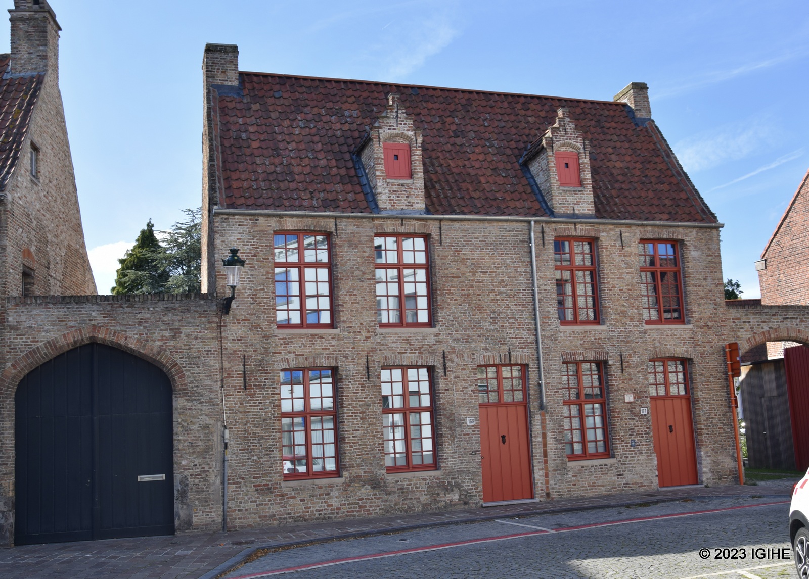 In Bruges, you can also explore the charming cobblestone alleys and admire the beautiful historic houses.