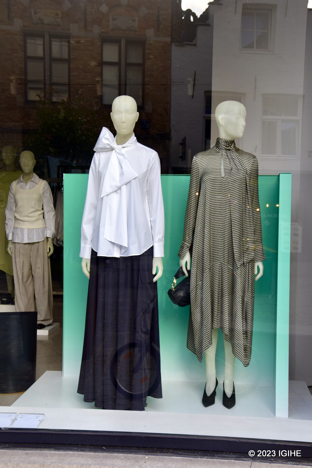 Visitors have ample choices to choose different brands.