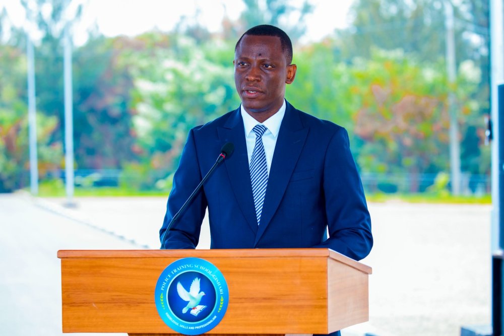 The Minister of Local Government, Dr. Dominique Habimana, called on the newly recruited DASSO officers to combat drunkenness.