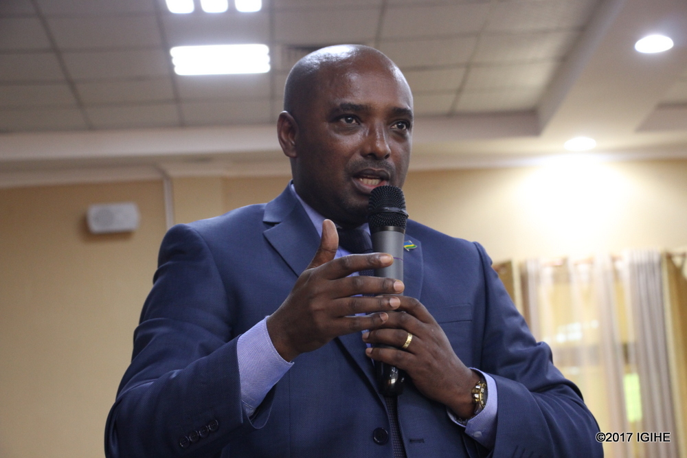 The mayor of Kigali city, Nyamurinda Pascal.
