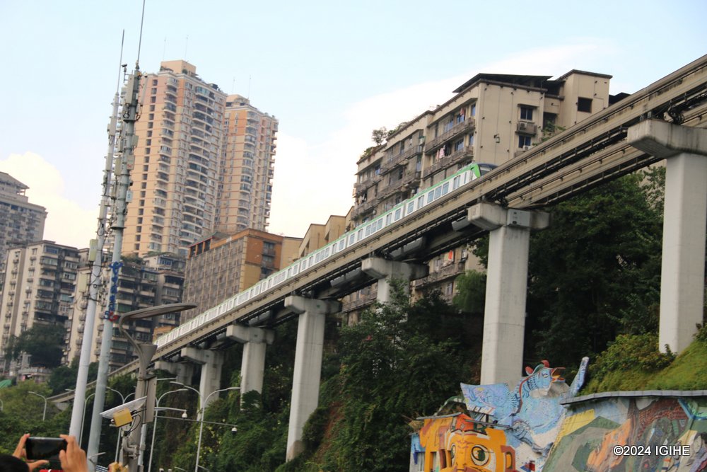 The through building metro station is designed to improve the efficiency and convenience of urban transportation.