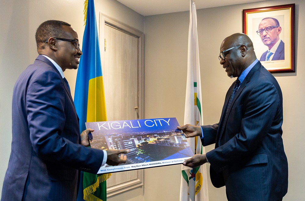  Omar Faye held discussions with Rwandan minister of defence, Maj Gen Albert Murasira, at the Ministry headquarters. 