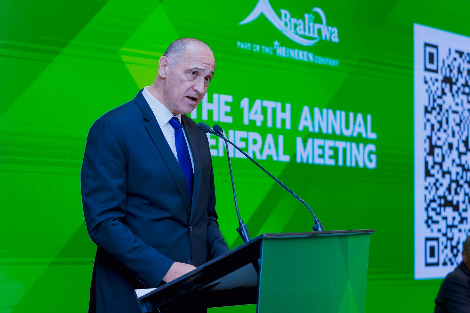 Mr. Etienne Saada, Managing Director, presenting the 2023 company performance.