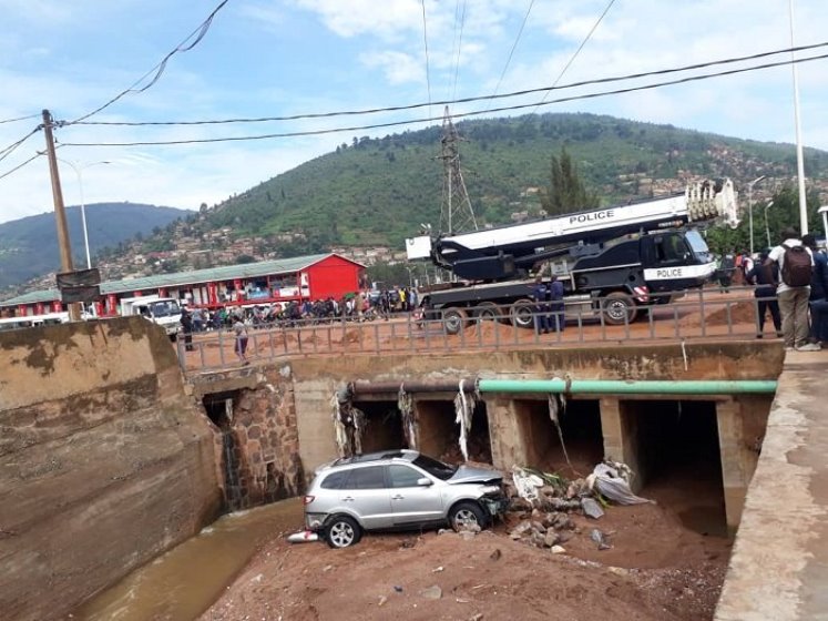Rwanda's meteorology agency, Meteo Rwanda has announced that heavy rains are predicted today between noon and 6 pm across all districts of Rwanda.