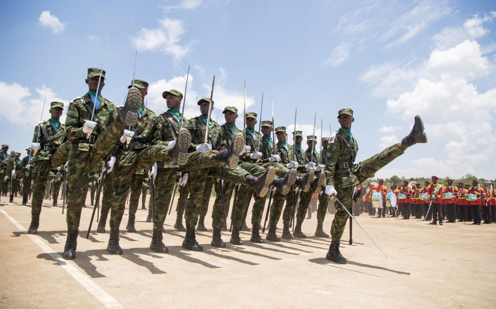 For prospective officers, requirements include having completed three to six years of high school and being aged between 18 and 23.