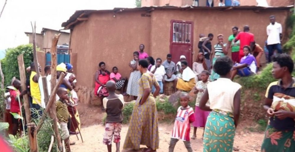 In a house in Gatsata Sector, Gasabo District was found a dead body of a woman who, it is suspected, was killed by a man after sleeping with her. 