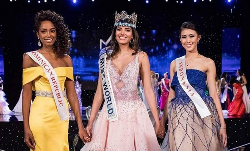 Miss World 2016 Stephanie Del Valle with her successors Yaritza Reyes from Dominican Republic and Natasha Mannuela from Indonesia