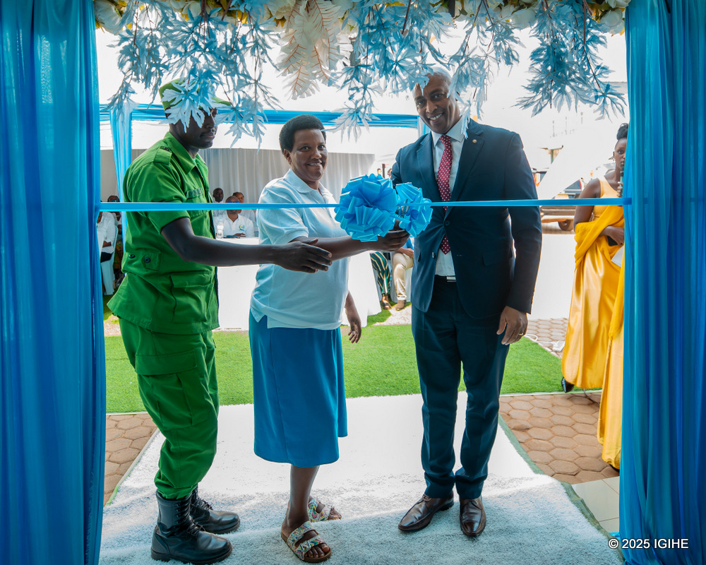 The new Duterimbere IMF Plc branch opened in Kabuga was established in response to requests from clients who previously had to seek services in downtown Kigali.