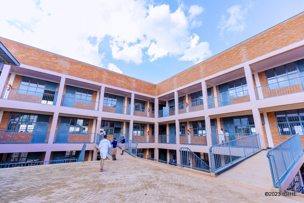 The Ministry of Education plans to construct more than 37,000 new classrooms at a cost of over Frw 680 billion over the next five years. Additionally, more than 12,000 existing classrooms are set to be renovated during the same period.
