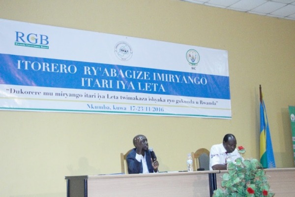 The Minister of Local Government, Francis Kaboneka with the chairman of National Itorero Commission , Boniface Rucagu as they closed the civic education of Civil Society Organizations yesterday 