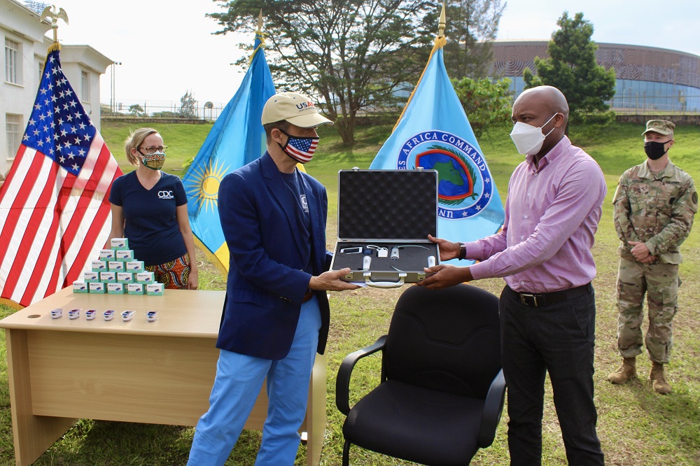 US Ambassador to Rwanda Peter H. Vrooman led the handover of almost 100 video laryngoscopes and more than 8,000 pulse oximeters, tools which will provide urgent support to medical practitioners and community health workers around the country.