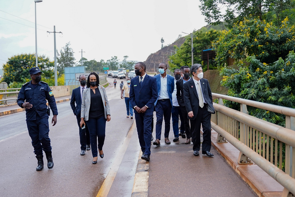 Japan Ambassador to Rwanda inspecting the bridge built at Rusumo Border.