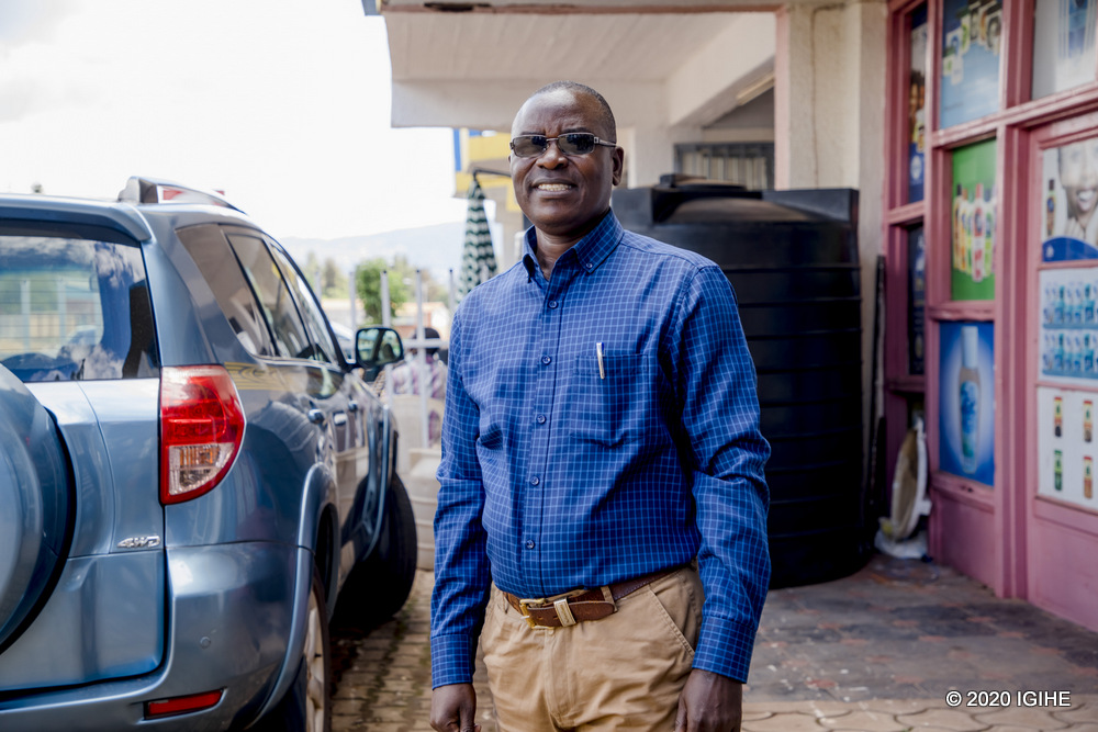 Singer Ntawuhanundi renowned for ‘Inyanja’ song has died at the age of 56.