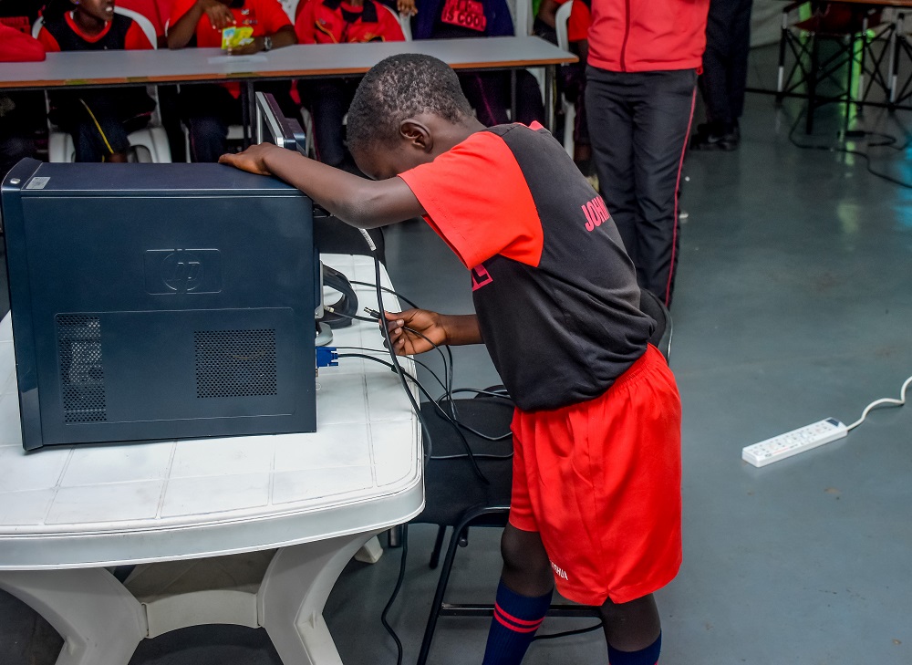 9 Year Old Joshua is able to connect a computer