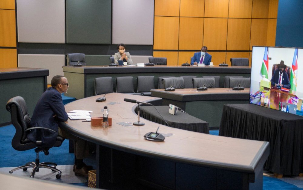 President Paul Kagame chaired a virtual EAC Consultative Meeting with Heads of State of Uganda, Kenya and South Sudan on the regional response to COVID-19.