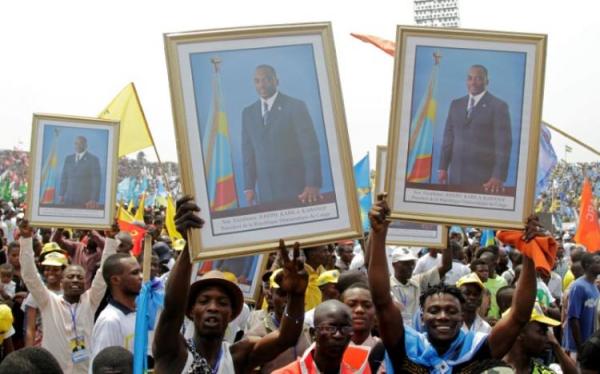 Congolese opposition supporters chant slogans during a march to press President Joseph Kabila to step down in the Democratic Republic of Congo's capital Kinshasa September 19, 2016.