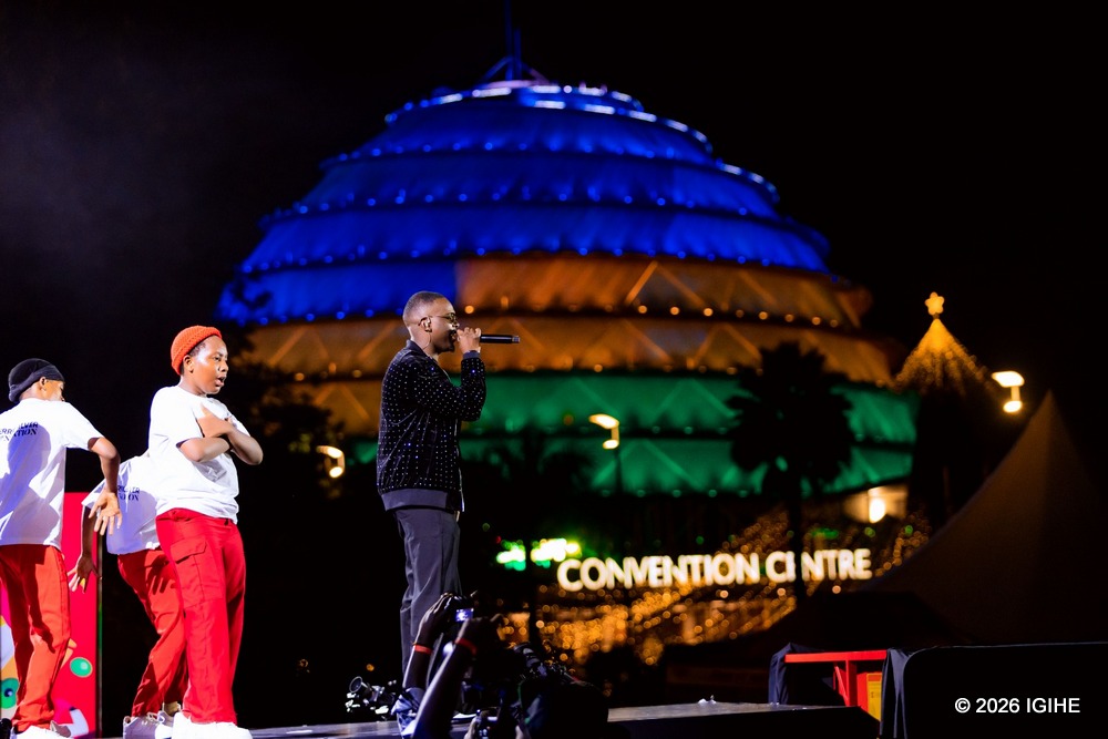 Shaffy was supported on stage by dancers from Sherrie Silver Foundation.