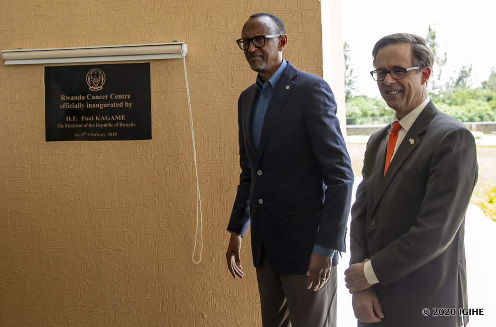 In February 2020, President Paul Kagame inaugurated Rwanda's high tech Cancer Centre.  He was along with US Ambassador to Rwanda, Peter Vrooman. 