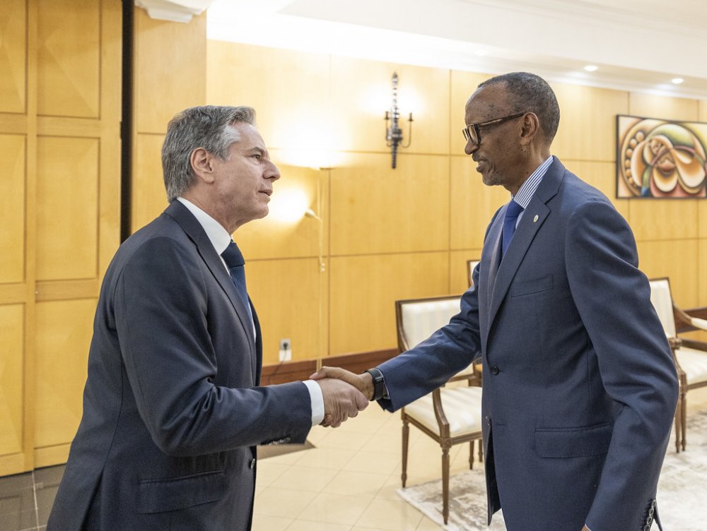 Kagame greeting Blinken during his recent visit to Rwanda. 