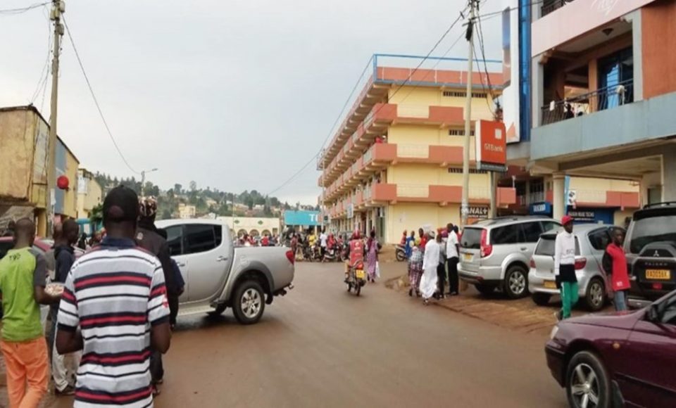 Rwanda National Police (RNP) has confirmed that a grenade blast in Kamembe town, Rusizi district injured four people Saturday.