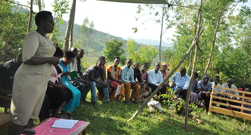 The vice mayor of Kamonyi in charge of social affairs, Prisca Uwamahoro addressing residents of Muganza during Umugoroba w'ababyeyi.